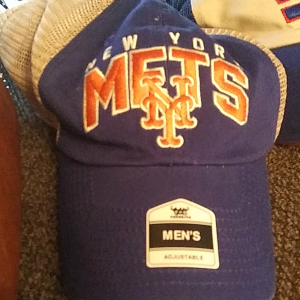 Giants , Mets. Sports hat bundle deal